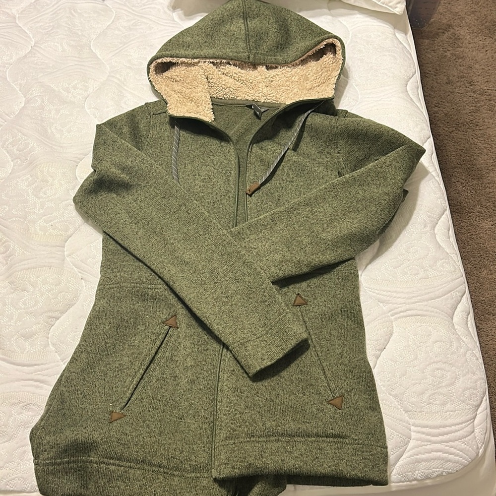 Eddie Bauer, medium, green, lightweight coat.